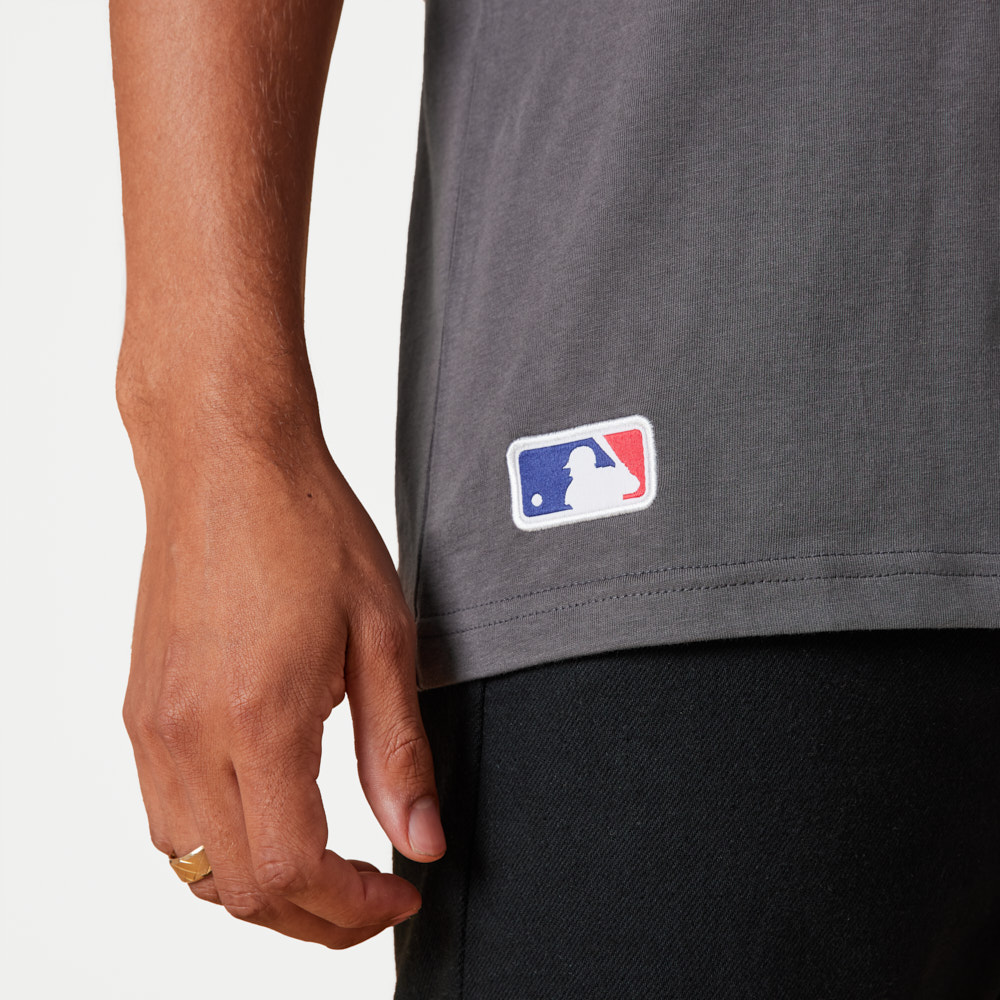 New York Yankees MLB Team Logo Dark Grey T-Shirt