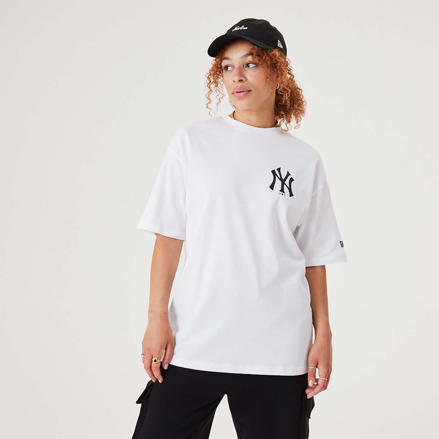 New York Yankees MLB Floral Graphic White Oversized T-Shirt